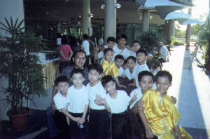 performance2005_1.jpg